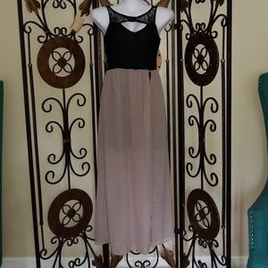Long open dress (NEW WITHOUT TAG)